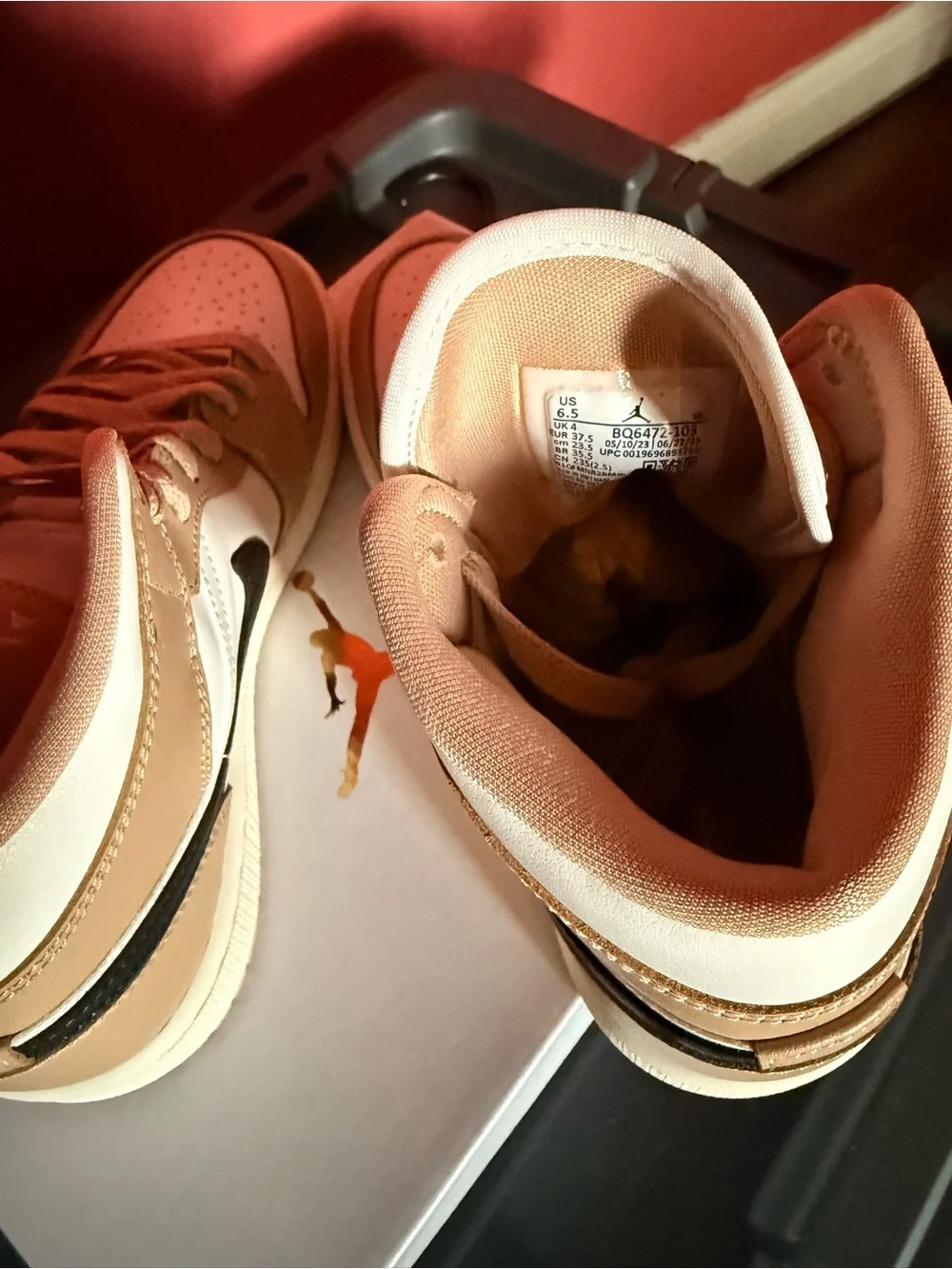 Nike Kids Low-Top Sneakers in Cream and Tan with Black Swoosh new